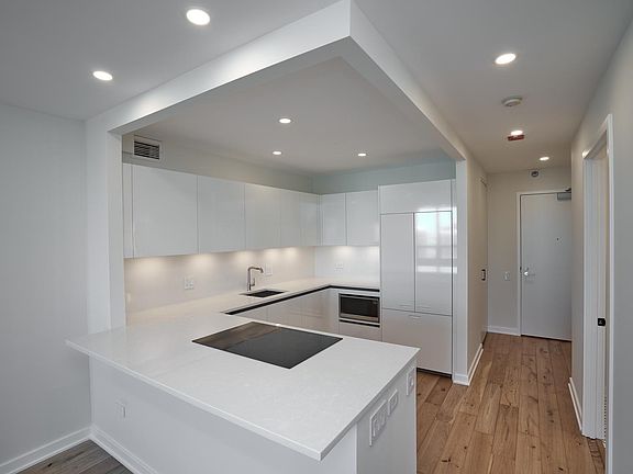 3rd image of 400 N La Salle Dr APT 4309