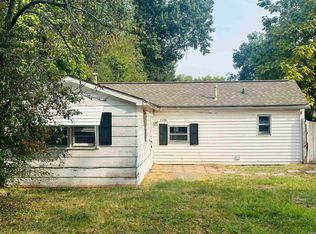 2208 Ravenswood Dr, Evansville, IN 47714
