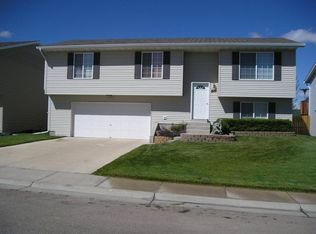 833 Sutherland Cove Ln, Gillette, WY 82718