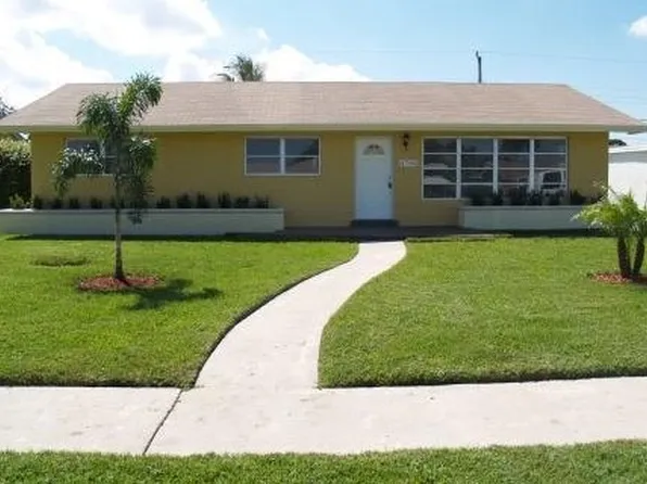 4786 Pine Cone Ln, West Palm Beach, FL 33417