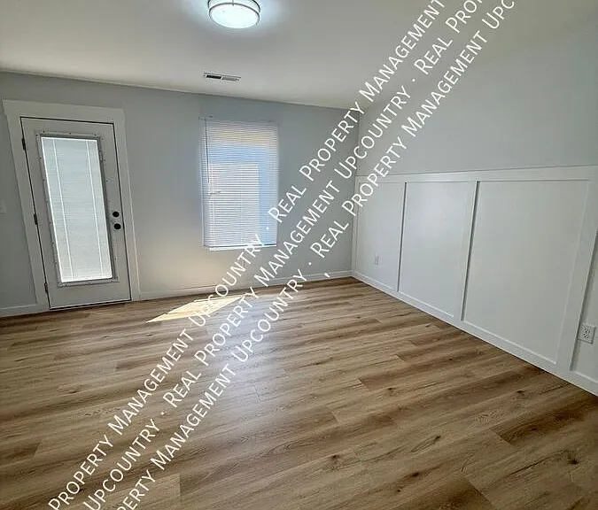 693 Neighborhood Rd — Photo 12
