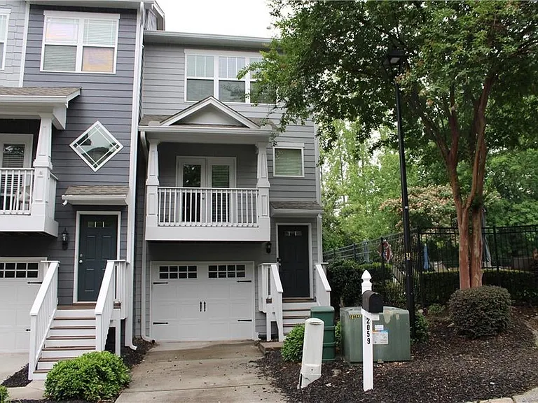 2059 Liberty Ct NW — Photo 6
