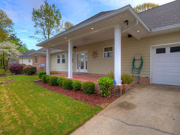 2nd image of 961 Lotawata Dr