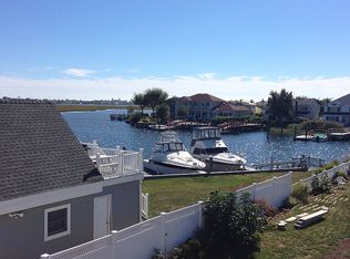 208 Saratoga Blvd, Island Park, NY 11558