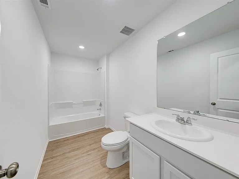 20930 Zuccala Dr — Photo 14