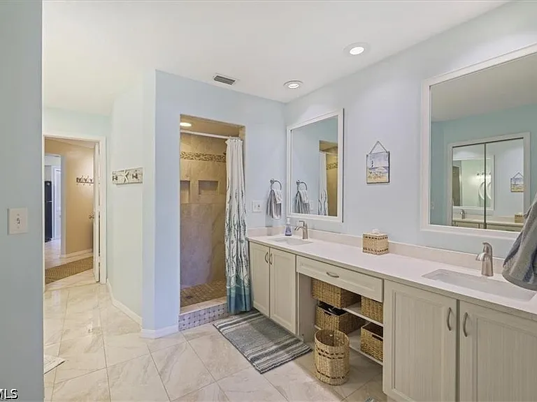 11921 Seabreeze Cove Ln #202 — Photo 7
