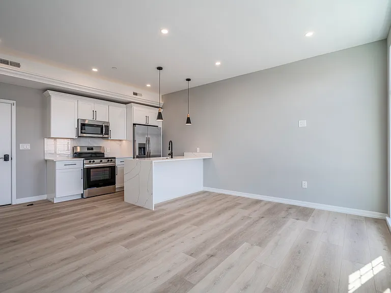 2401 Washington Ave — Photo 20