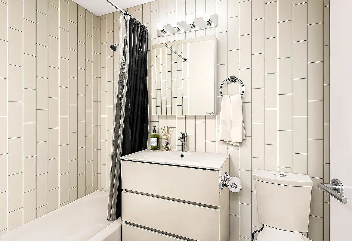 431 Wilson Avenue — Photo 4