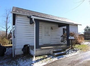 308 Mendelssohn Ave, Clairton, PA 15025