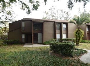11 Surrey Ct, Palm Coast, FL 32137