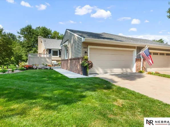 5233 S 71st St, Lincoln, NE 68516