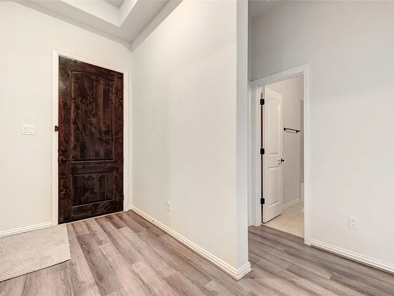 101 Sunray Creek Dr — Photo 16