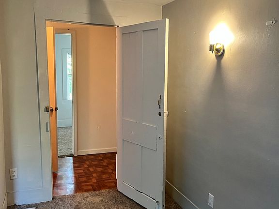 3rd image of 755 Bishop Rd
