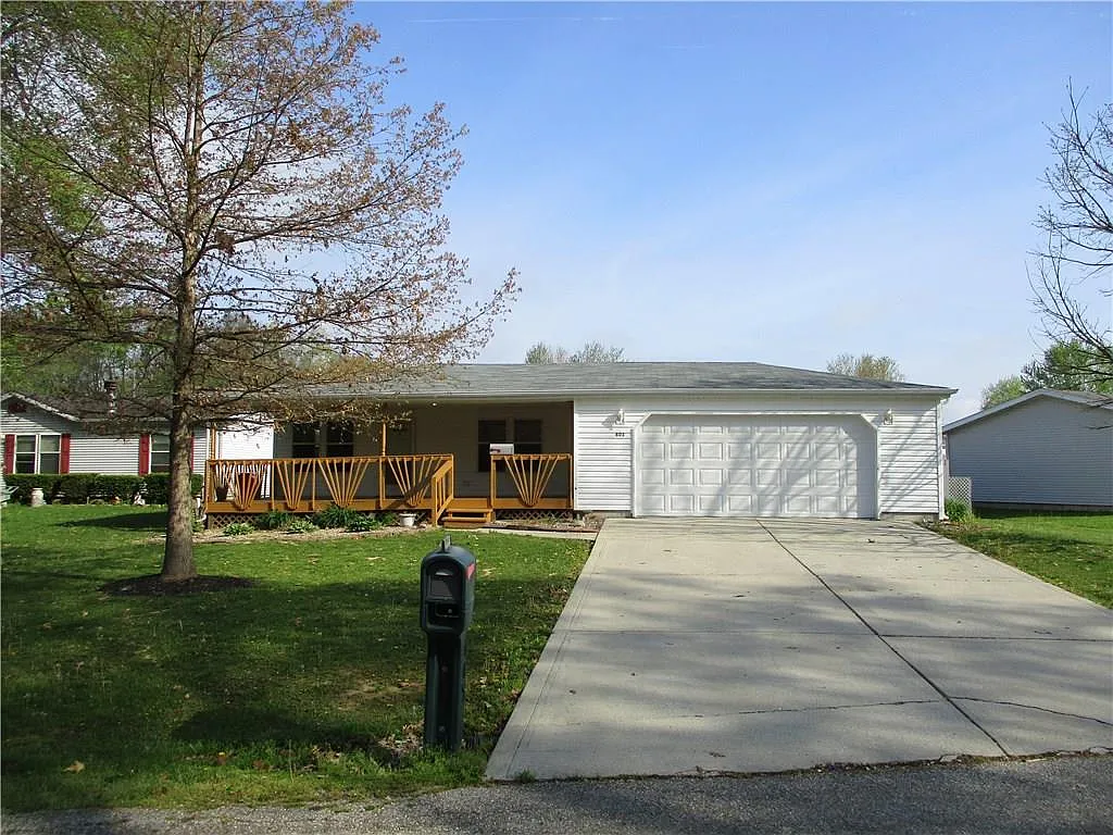 605 Pumpkin Pl photo 1