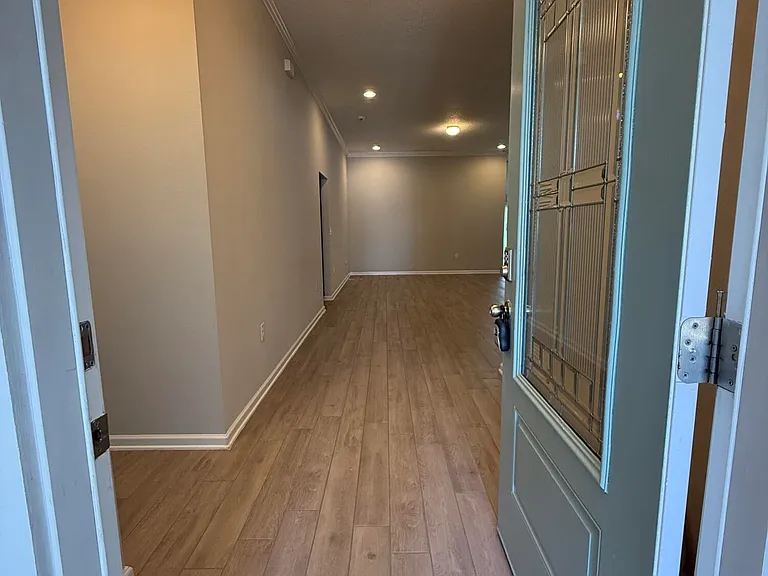 103 Granite City Ave — Photo 2