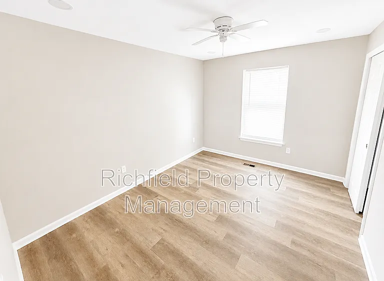 2511 Columbia Ave #A — Photo 5