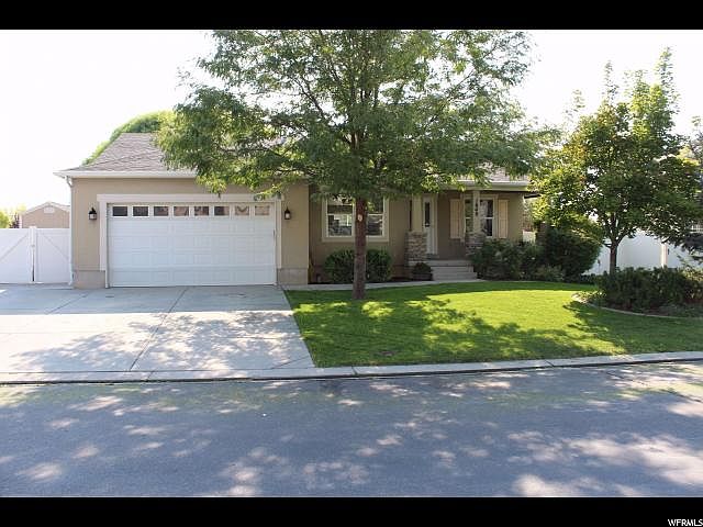 1st image of 1040 S Emerald Ct