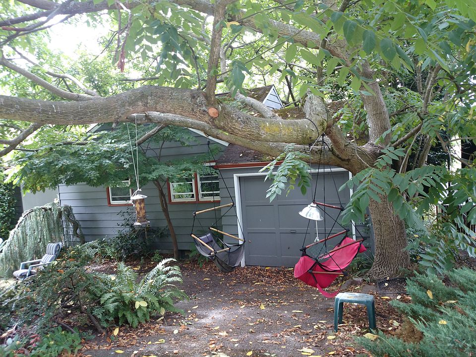 2nd image of 7001 28th Ave NE