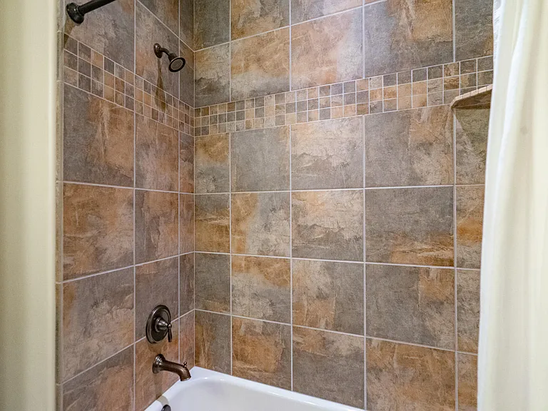 2212 S Chippenham Ct — Photo 39