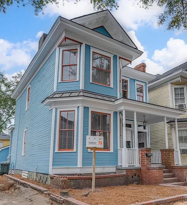 2 bed, 1.5 bath, 1000 sqft, $1,850 — Photo 2