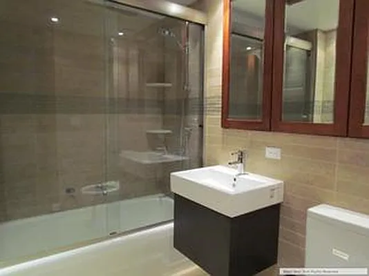 Rented by Ready Group | media 31