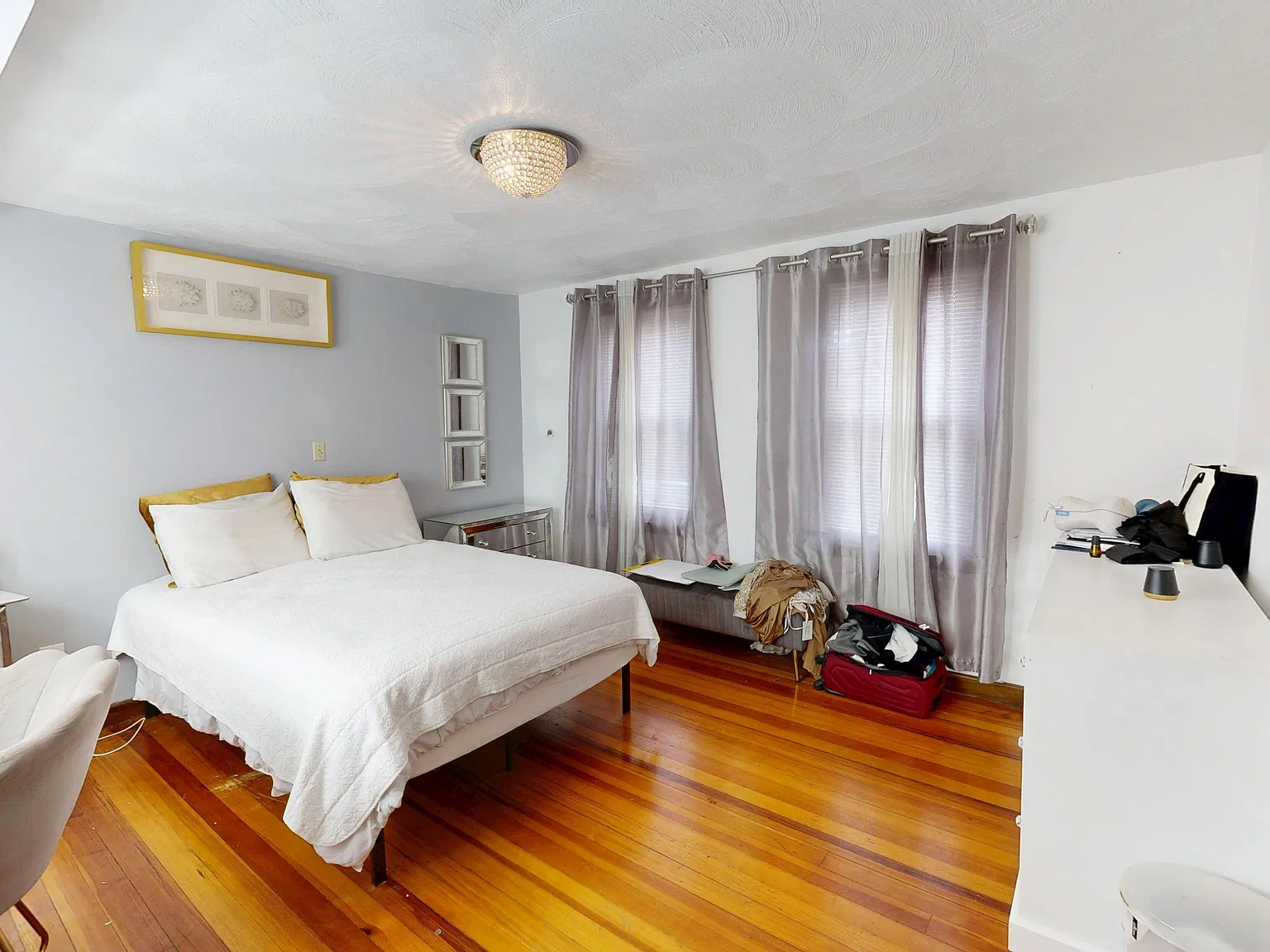 2 bed, 800 sqft, $2,300 — Photo 2
