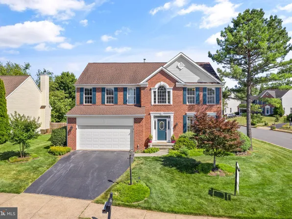 47355 Westwood Pl, Sterling, VA 20165