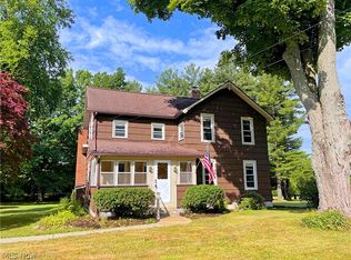 15580 Tavern Rd, Burton, OH 44021