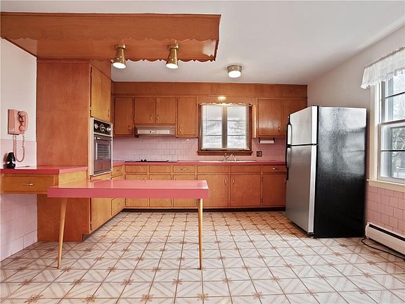 5th image of 57 Stansbury St