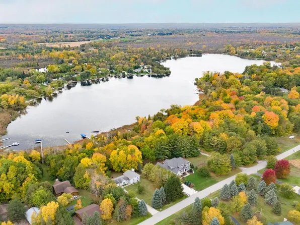 1231 Lakeview ROAD, West Bend, WI 53090