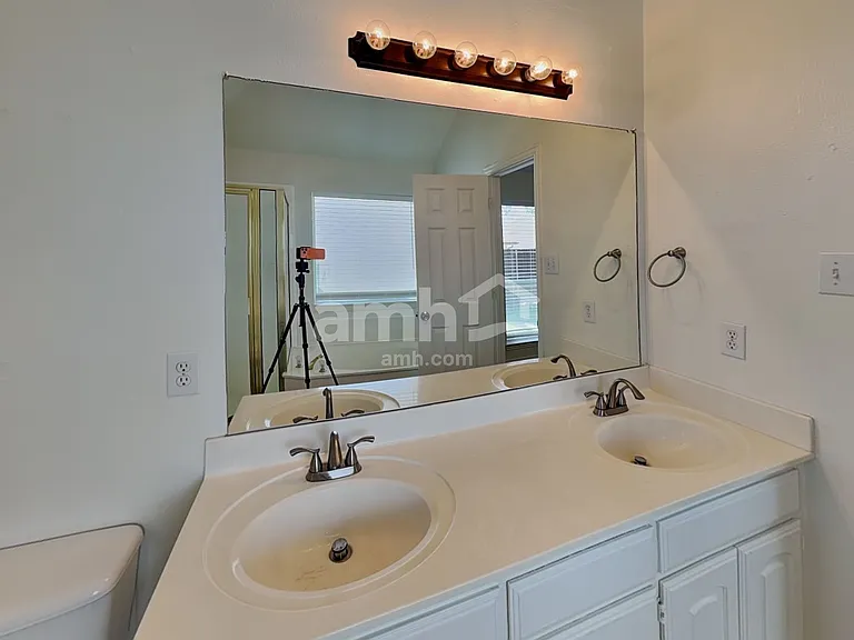 1208 Marchant Pl — Photo 12