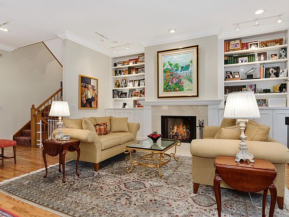 5th image of 493 N Canal St #1