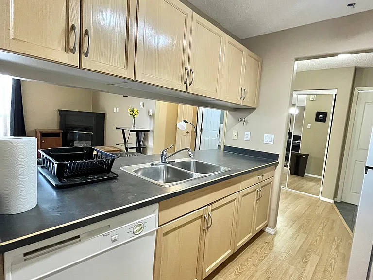 200 Richard St #437 — Photo 12