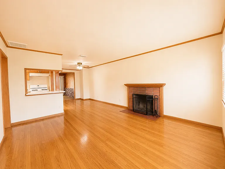 508 N Vermont Ave — Photo 4