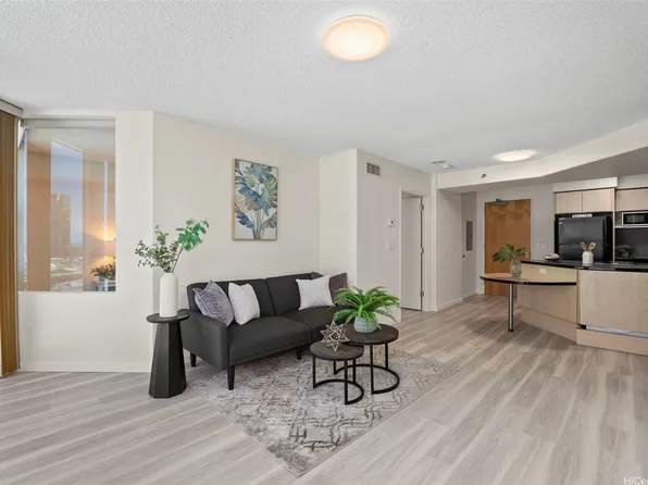 801 S King St APT 1403, Honolulu, HI 96813