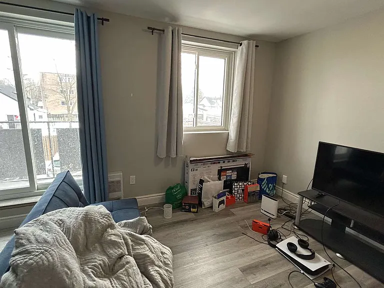 385 Division St #201 — Photo 8