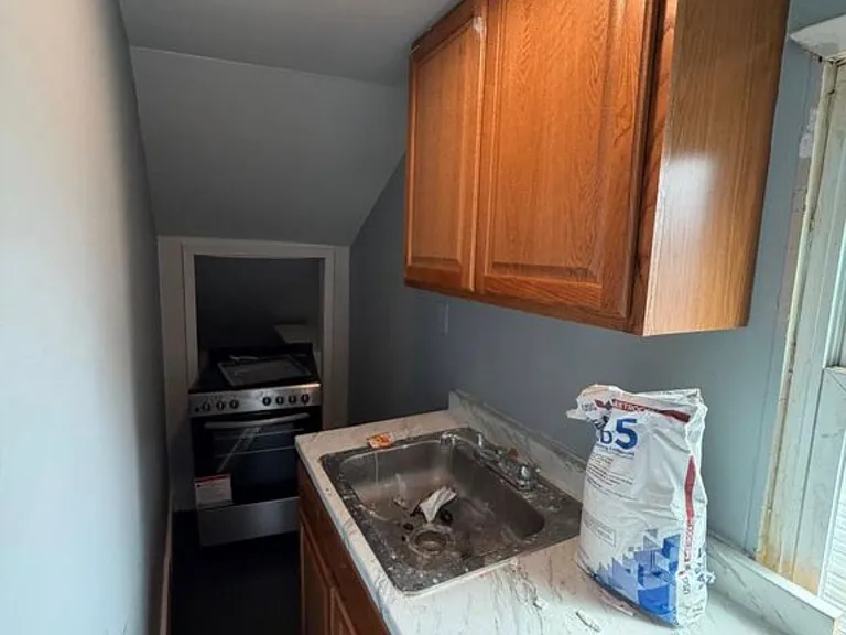 179 Isabella Ave #3F — Photo 4