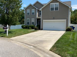 13307 Rossington Pl, Chester, VA 23831
