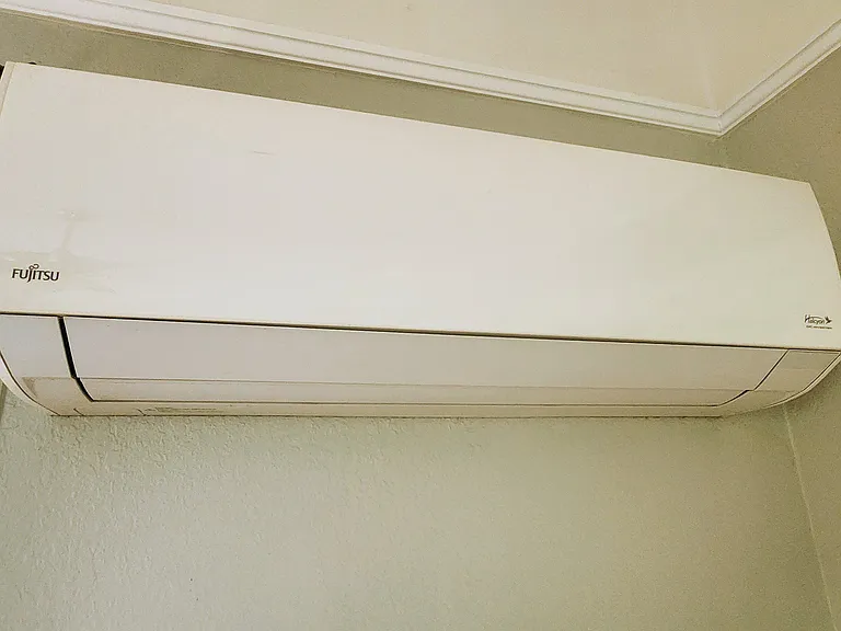 Energy-efficient Fujitsu Mini-
Split for heating and cooling.