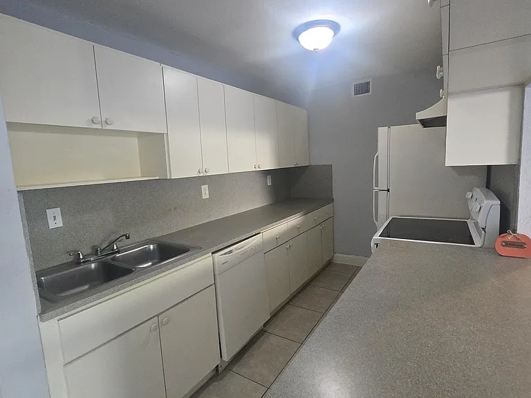 11606 NW 29th St #1-A — Photo 5