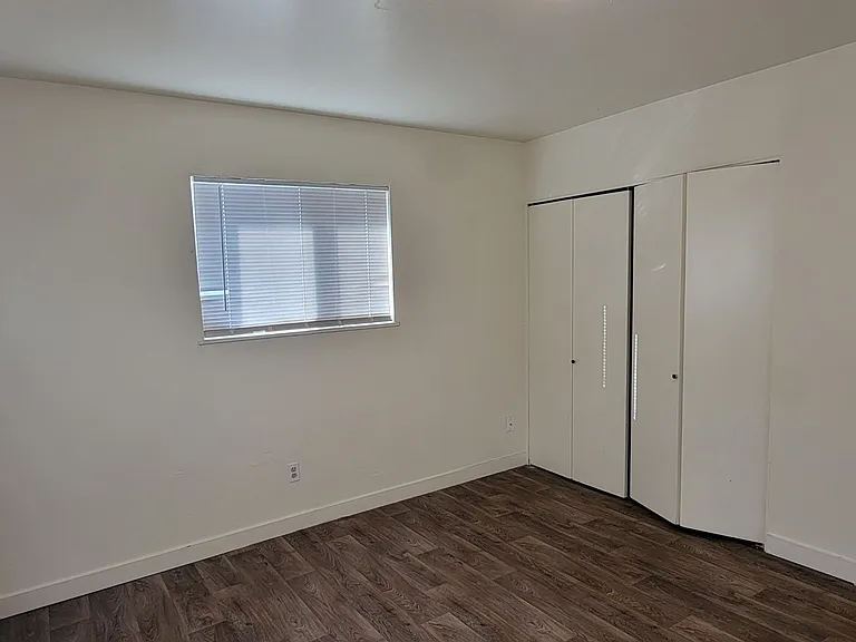 1754 S 440 W — Photo 4