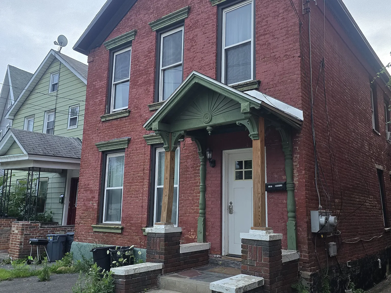 2 bed, 2100 sqft, $1,500 — Photo 1