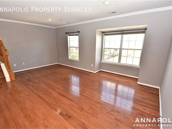 4th image of 109 Pinecove Ct
