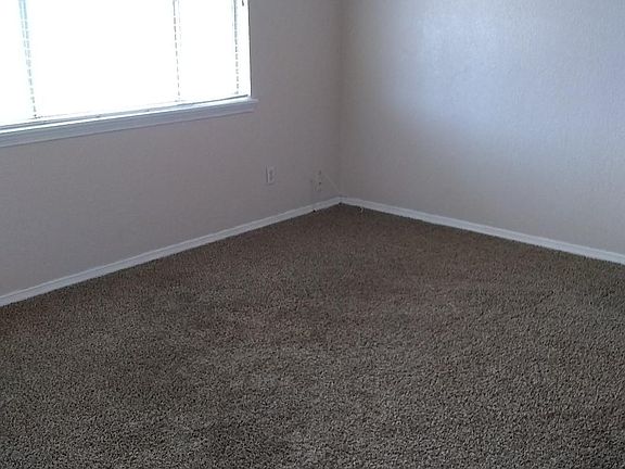 3rd image of 8525 Darlina Dr