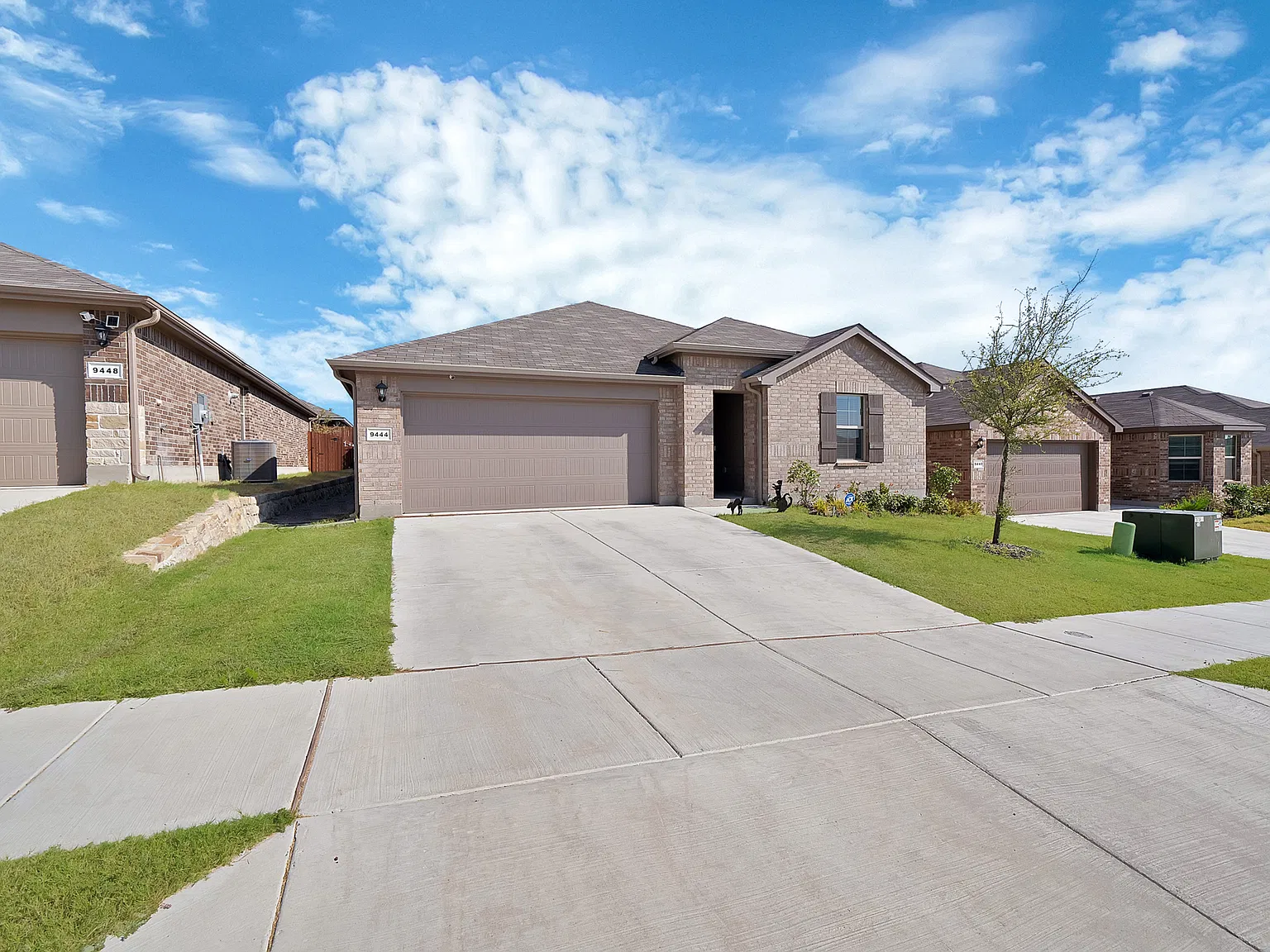 5 bed, 2120 sqft, $3,000 — Photo 4