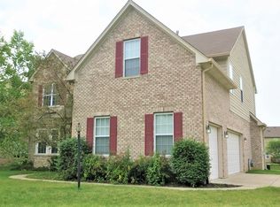 4240 Field Master Dr, Zionsville, IN 46077