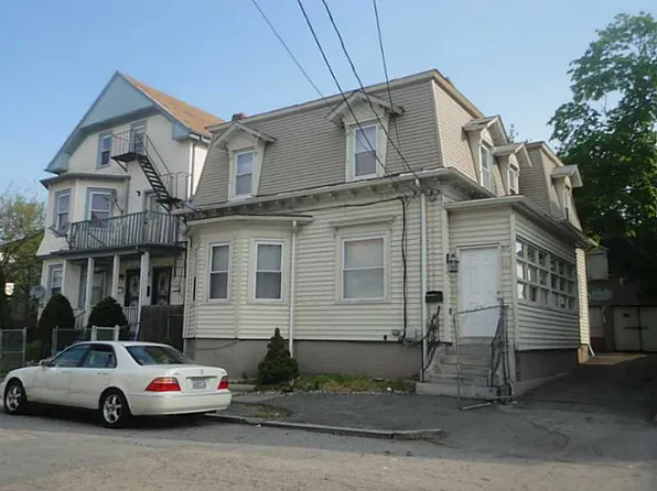 197 Althea St, Providence, RI 02909