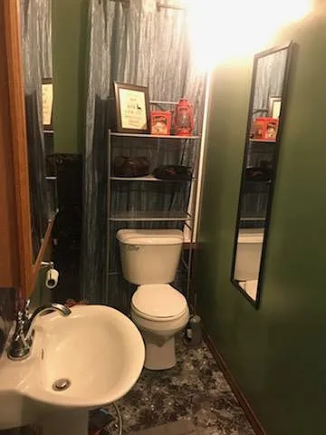 102 S Main St — Photo 11