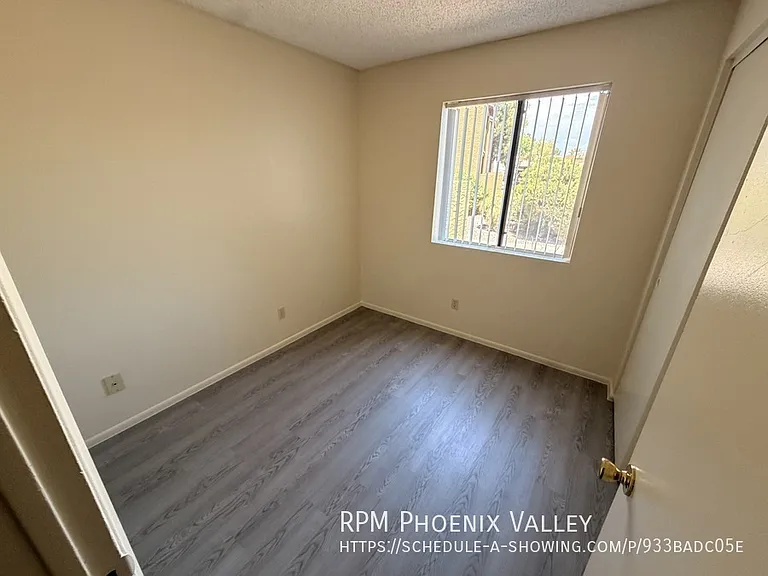 Parkside Apartments — Photo 47