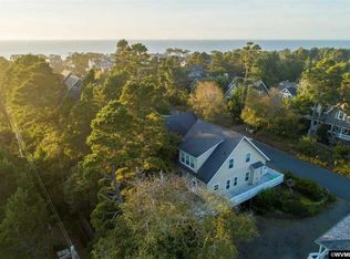 210 Bella Beach Dr, Depoe Bay, OR